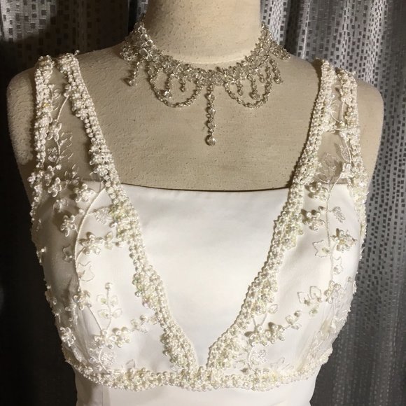 Ivory Lace Wedding Bridal Gown Gown in Crepe and Guipure Lace size 8 - Picture 4 of 7